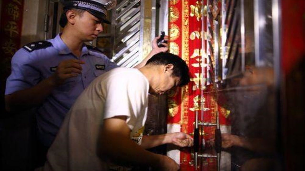 木咱镇请开锁师傅开了锁后，师傅